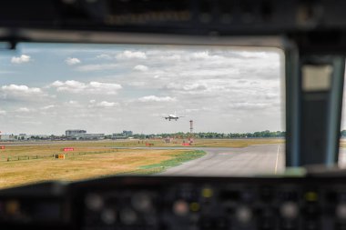 Bir iniş uçak görünümünü