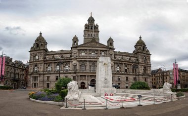 Şehir Chambers ve kenotaph George Square, Glasgow.