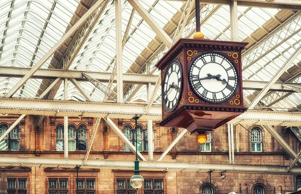 Reloj de estación antigua — Foto de Stock