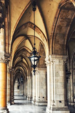 Gotik geçiş - Belediye Viyana / Rathaus Wien