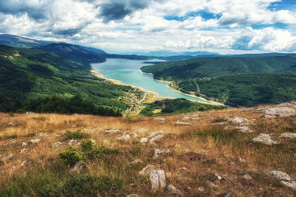 Lago Mavrovo Localizado Parque Nacional Mavrovo Macedônia — Fotografia de Stock