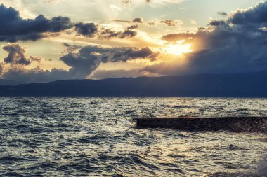 Güzel yaz günbatımı Ohri Gölü, Makedonya