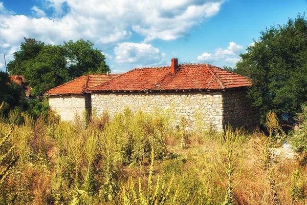 Antigua casa en ruinas en Ohrid —  Fotos de Stock