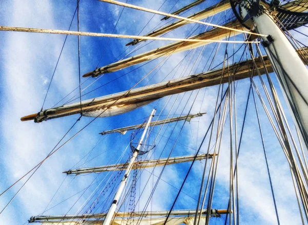 Der Mast eines Segelschiffs — Stockfoto