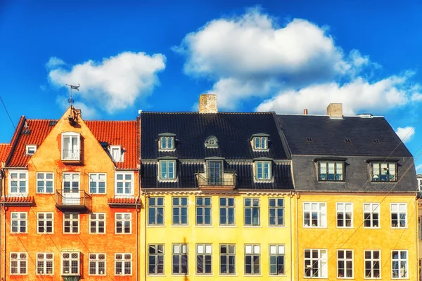 Nyhavn fachada de casa multicolor en Copenhague —  Fotos de Stock