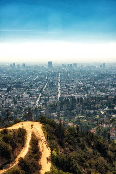 洛杉矶 洛杉矶 洛杉矶 2018年2月2日 来自加州洛杉矶格里菲斯天文台的格里菲斯公园和好莱坞的小路景观 — 图库照片