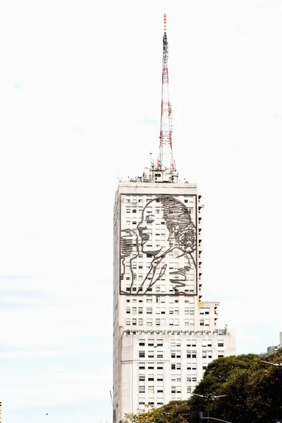 Eva Peron obraz stalowy na budynku publicznym — Zdjęcie stockowe