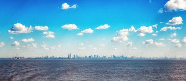 Rio de la Plata Nehri 'nden Buenos Aires Şehri silueti