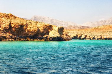 Güney Umman 'ın kireçtaşı kıyısı.