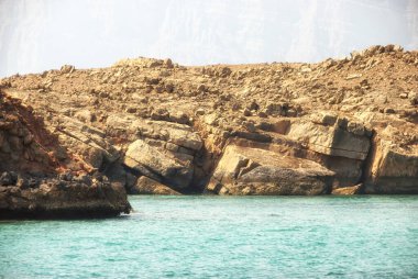 Khasab yakınlarındaki Musandam yarımadasındaki güzel kıyı manzarası, Om