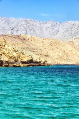 Khasab yakınlarındaki Musandam yarımadasındaki güzel kıyı manzarası, Om