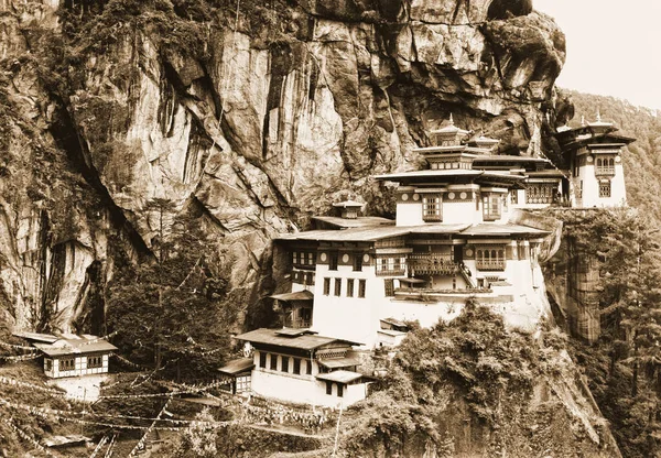 Bután Valle Paro Taktsang Lhakang Nido Del Tigre Monasterio Aferrado — Foto de Stock