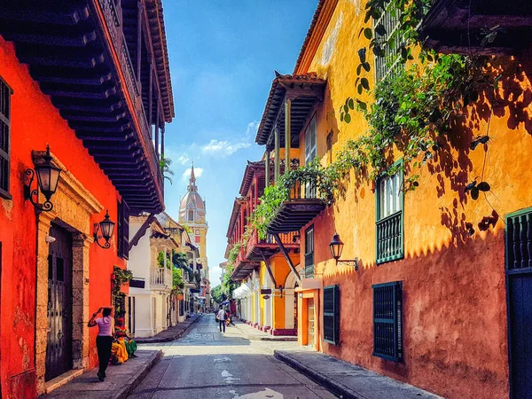 Eine Straße Cartagena Kolumbien Mit Einem Schönen Kirchturm Mit Blick — Stockfoto