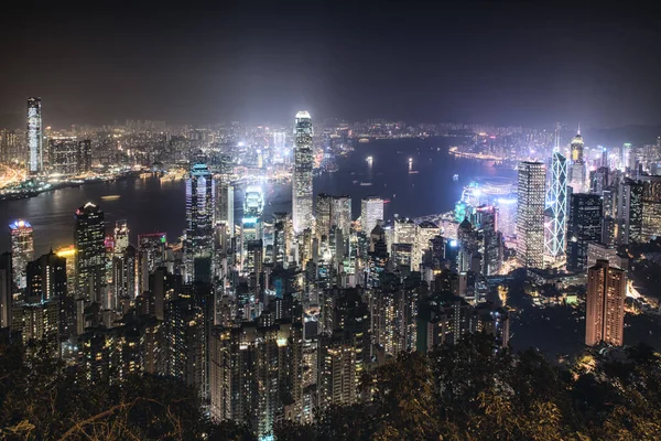 夜の香港ビクトリア港の空中ビュー — ストック写真