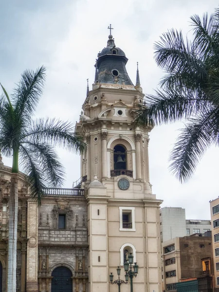 Lima Peru Daki Armas Meydanı Ndaki Katedral Için Çan Kulesi — Stok fotoğraf