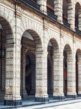 El Palacio Nacional (Ulusal Saray) kemerlerinin iç görünümü.