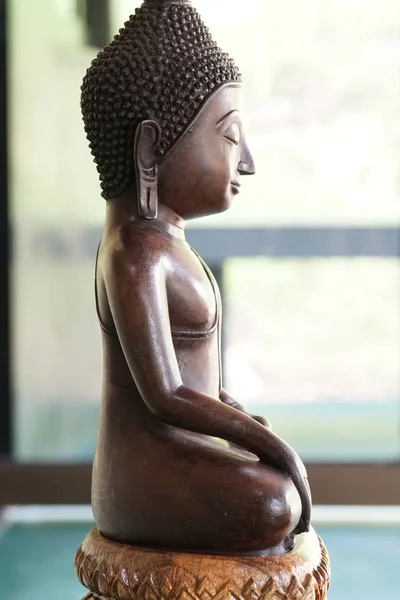 Piękny Posąg Buddy Starożytnej Świątyni — Zdjęcie stockowe
