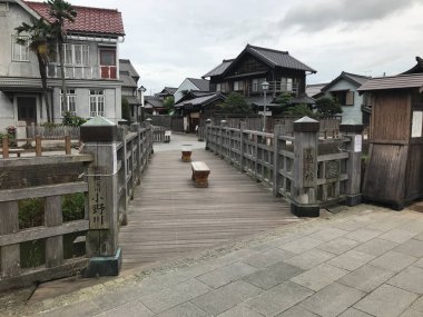 Eski şehir Kyoto, Japonya 'da küçük bir kanal