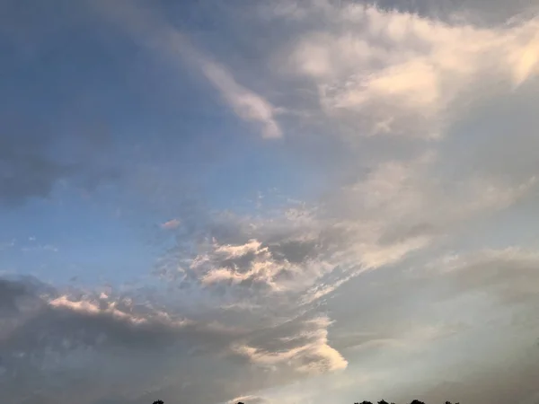 Natursköna Skott Moln Himmelsblå Himmel — Stockfoto