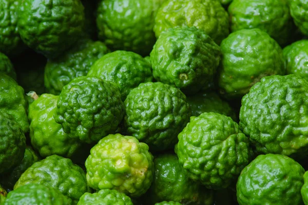 Arka plan üzerinde closeup Bergamot meyve.