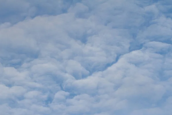 Blue sky with white clouds — Stock Photo, Image