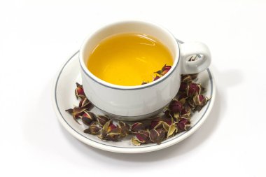 Gül çay bardağı ile bud gülü