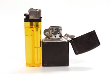 Beyaz arka plan üzerinde eski araç içi