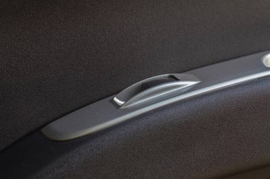 Otomatik cam kontrol butonu bir araba