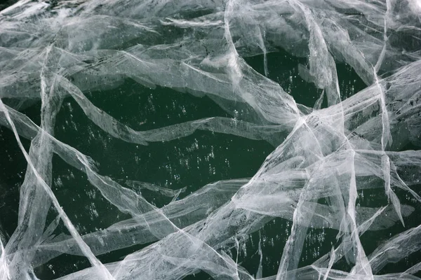 Das Muster der Risse im Eis. Baikalsee, Russland. — Stockfoto