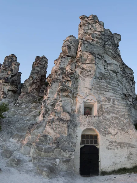 Caverna igreja de Ícone siciliano da Mãe de Deus. Divnogorie. R — Fotografia de Stock