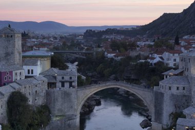 Eski taş köprü. Mostar, Bosna Hersek