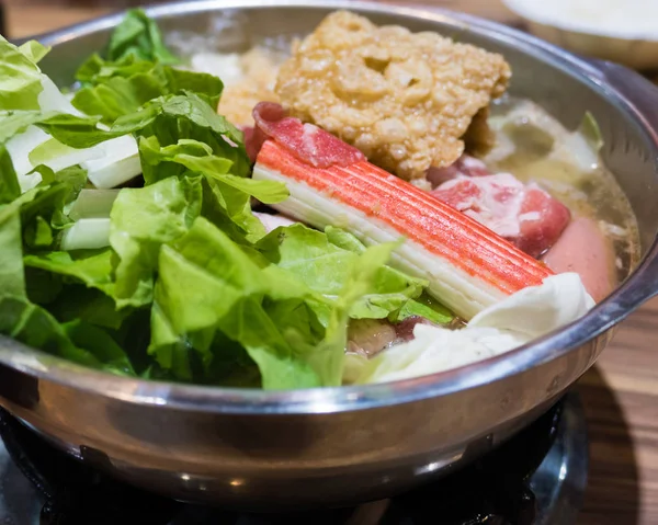 Traditional Taiwanese hot pot — Stock Photo, Image