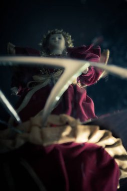 Kırık ayna Vintage melek bebek