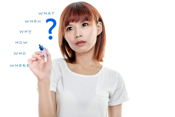 アジアの女性の wh 質問を書く — ストック写真