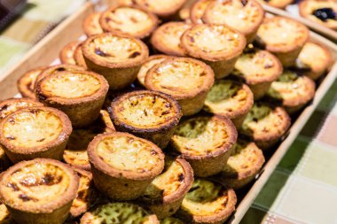 Tayvanlı yumurta tart bir durak ekranda pişmiş