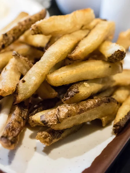 Batatas fritas com pele — Fotografia de Stock