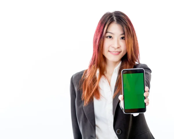 Mujer asiática desenfocada sosteniendo teléfono inteligente con pantalla verde —  Fotos de Stock