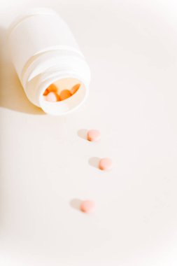 Tabletler ve konteyner makro çekim