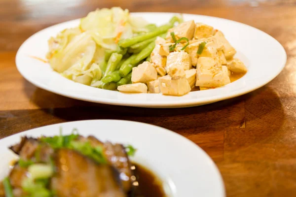 Tofu taiwanés en plato —  Fotos de Stock