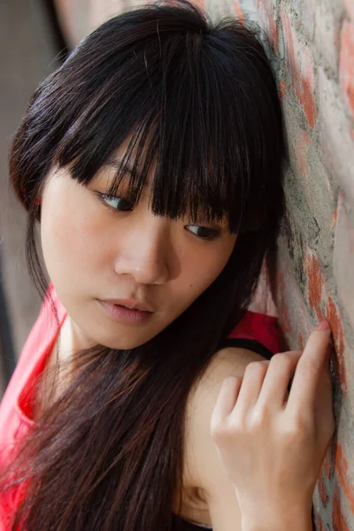Ázsiai amerikai nő néz szomorú — Stock Fotó