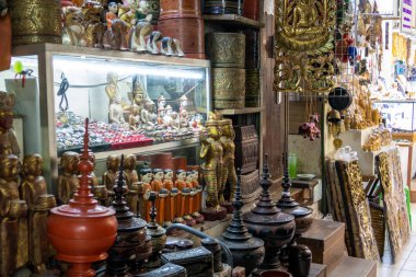 Bogyoke Aung San Market, a bazaar in central Yangon. The market 