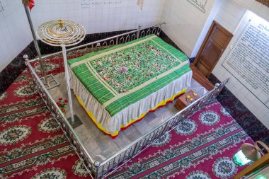 Bahadur 'lu Dargah Şah Zafar, Hindistan' ın son Moghul İmparatoru. 
