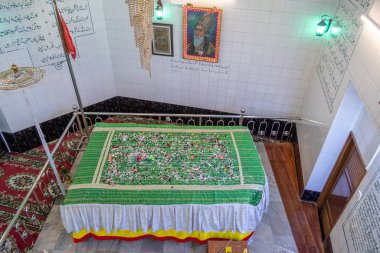 Bahadur 'lu Dargah Şah Zafar, Hindistan' ın son Moghul İmparatoru. 