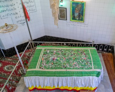 Bahadur 'lu Dargah Şah Zafar, Hindistan' ın son Moghul İmparatoru. 