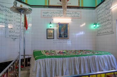 Bahadur 'lu Dargah Şah Zafar, Hindistan' ın son Moghul İmparatoru. 