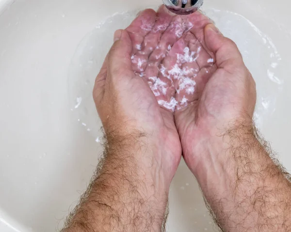 Hombre Lavándose Las Manos Cerca Desde Arriba Uno Los Varios — Foto de Stock