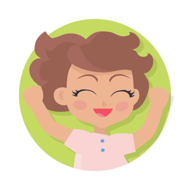 Gülümseyen kız kaldırdı elleriyle. Kumral dalgalı saçlı