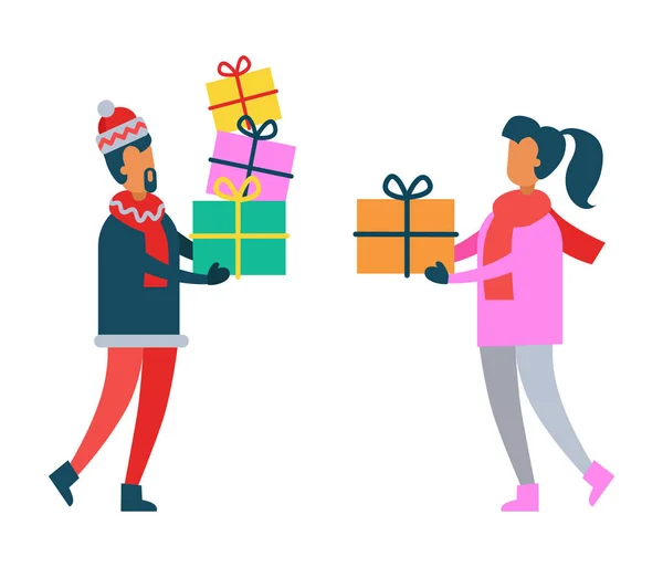 Homme et femme tenant des cadeaux de Noël entre les mains — Image vectorielle
