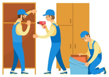 Malzemeleri ve mobilyaları yerleştiren yükleyiciler