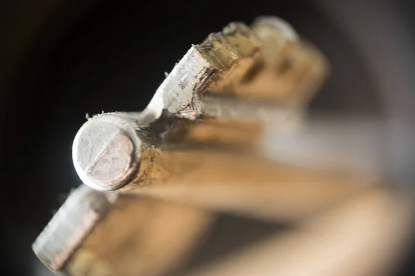 Büyük bir anahtarın makro fotoğrafı